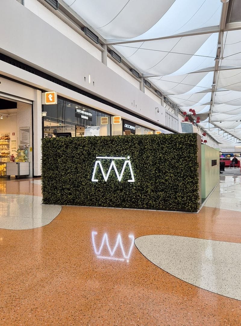 Stand AWA Massage no centro comercial Cascaishopping